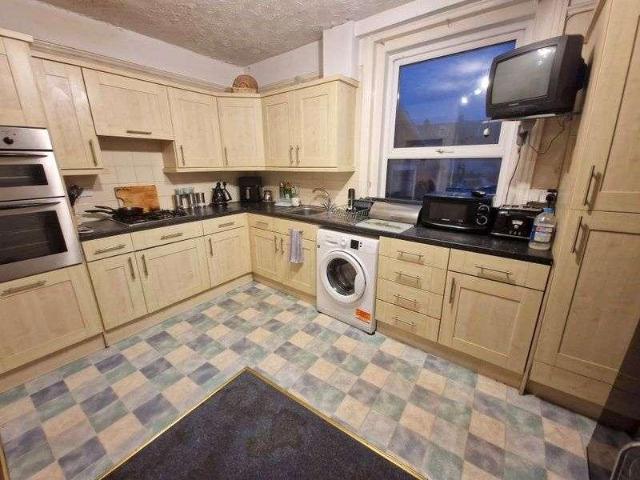 Flat for sale in Withycombe, Budlake