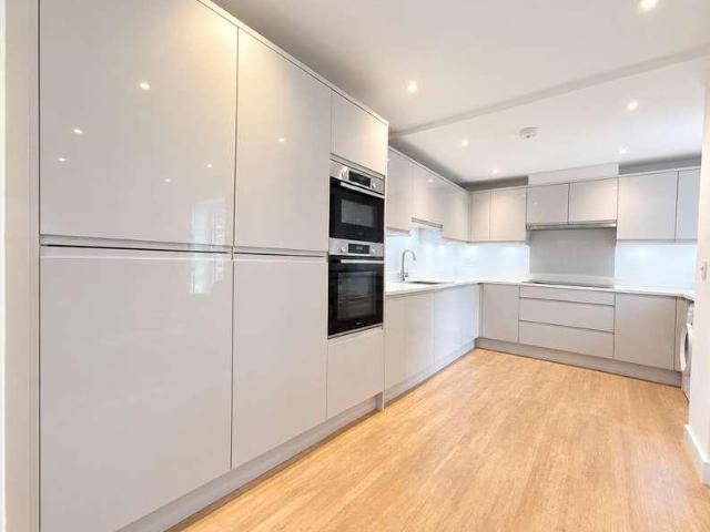 Flat for sale in Disley