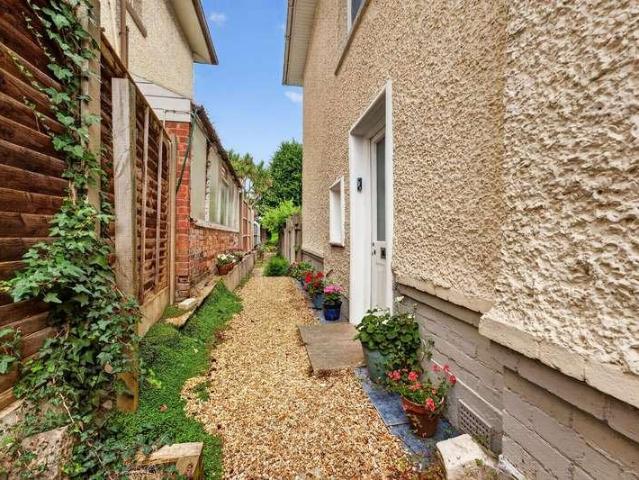 Flat for sale in Iford, Bournemouth