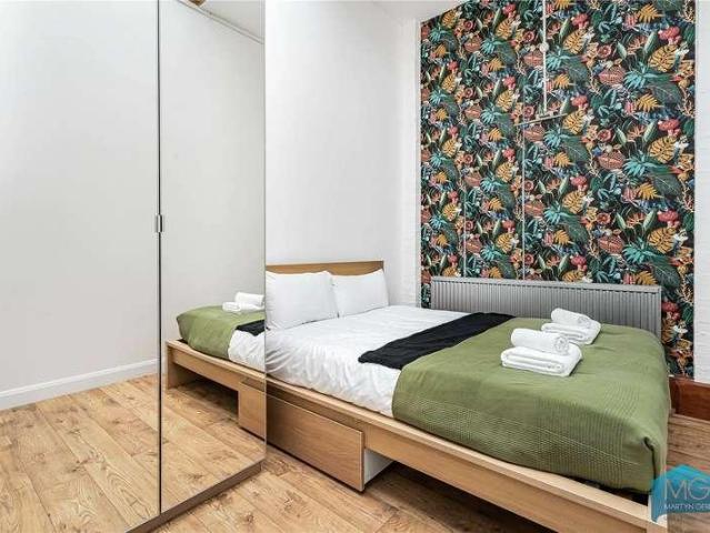 Flat for sale in Kentish Town, Greater London