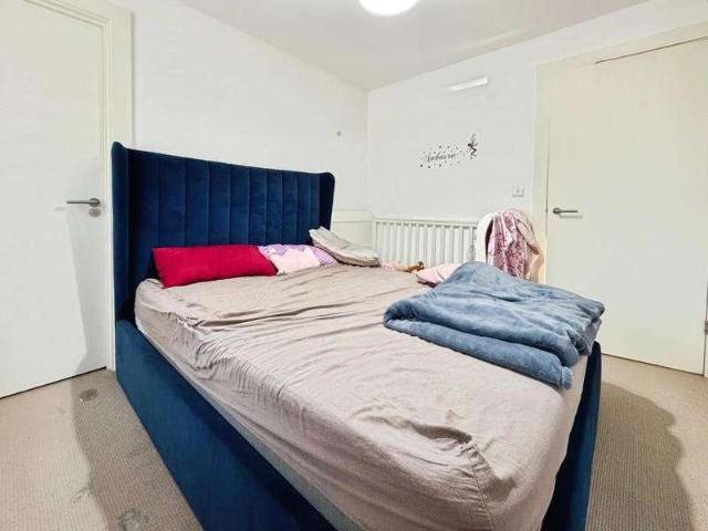 Flat for sale in High Wycombe Community Board, Loudwater