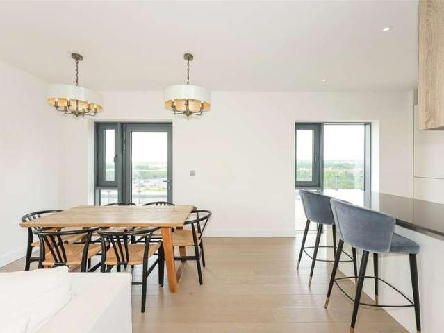 Flat for sale in Colindale, Greater London