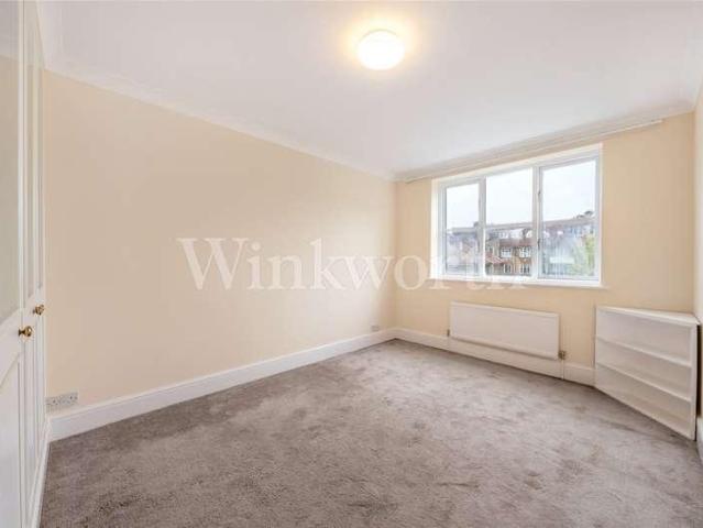 Flat for sale in Childs Hill, Greater London