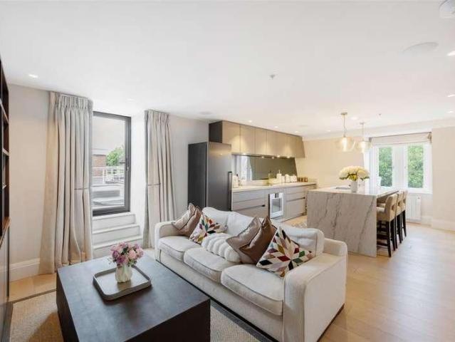 Flat for sale in Chelsea, Greater London