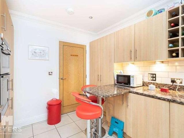 Flat for sale in West Cliff, Bournemouth