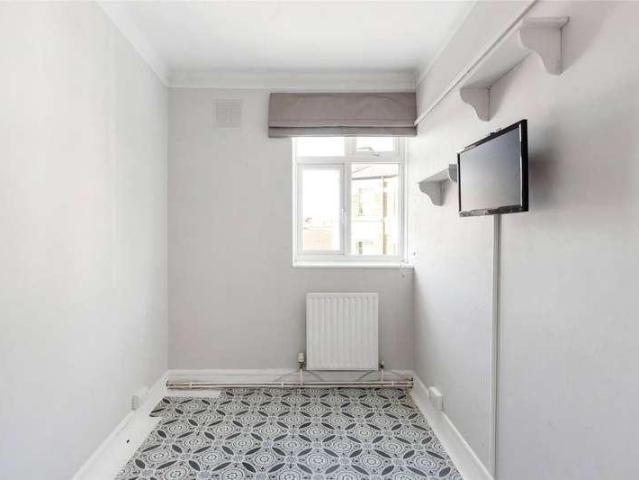 Flat for sale in Greater London
