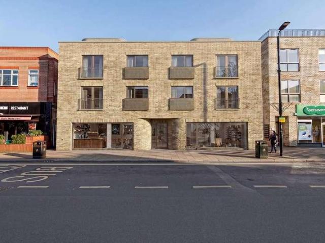 Flat for sale in Goddington, Greater London
