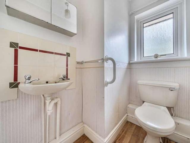 Flat for sale in Penylan, Falcon Lodge