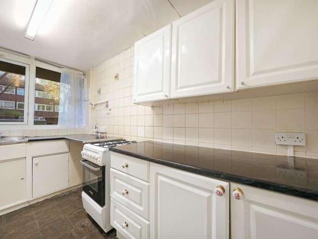 Flat for sale in Archway, Greater London