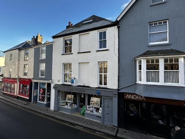 Flat for sale in Strode, Devon