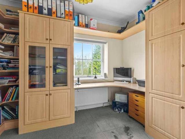 Flat for sale in Amersham
