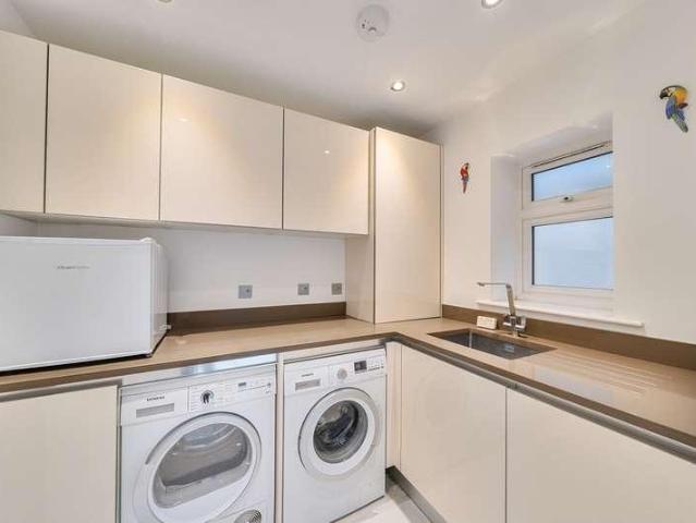 Flat for sale in Northwood, Greater London