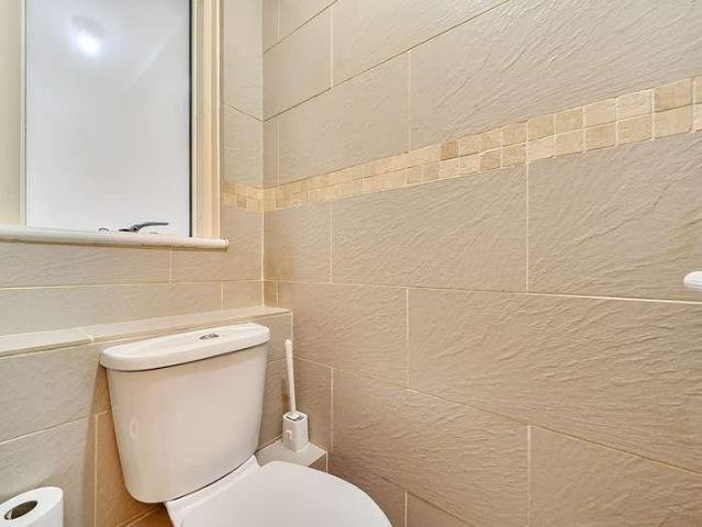 Flat for sale in Bermondsey, Greater London