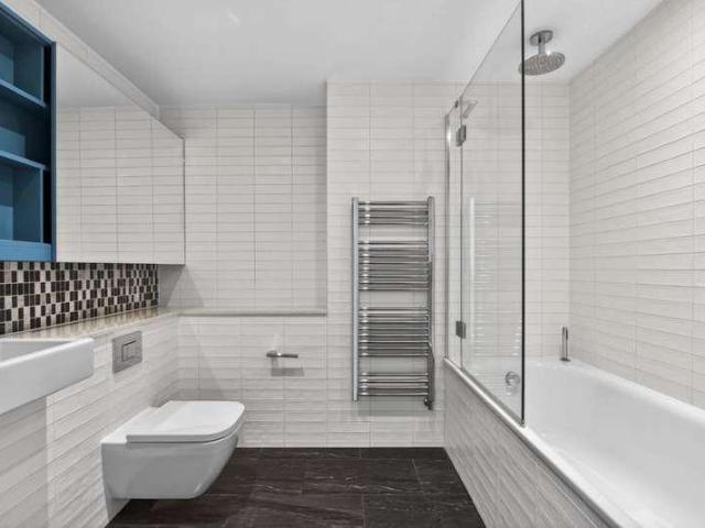 Flat for sale in Elephant and Castle, Greater London