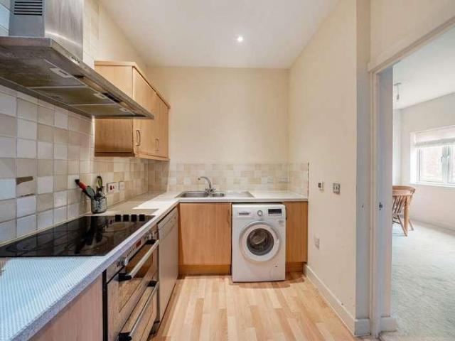 Flat for sale in The Slade, Oxfordshire