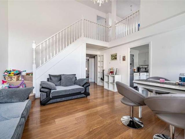 Flat for sale in Greater London