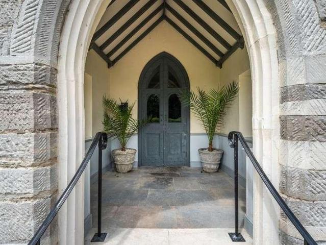 Flat for sale in Helford, Hampshire