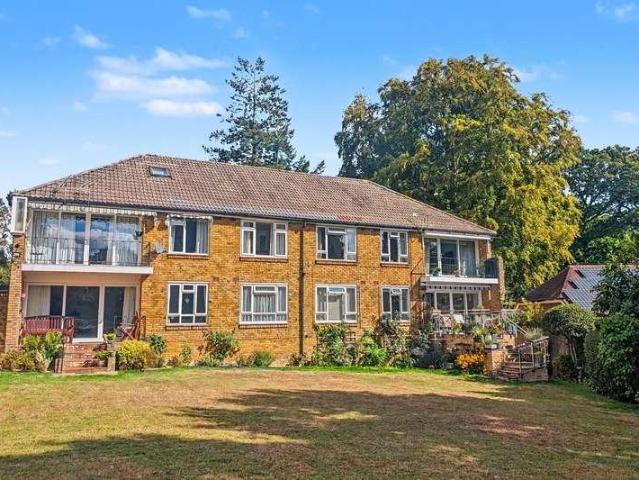 Flat for sale in Helford, Hampshire