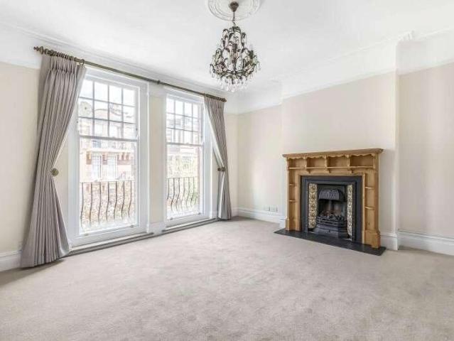 Flat for sale in Greater London
