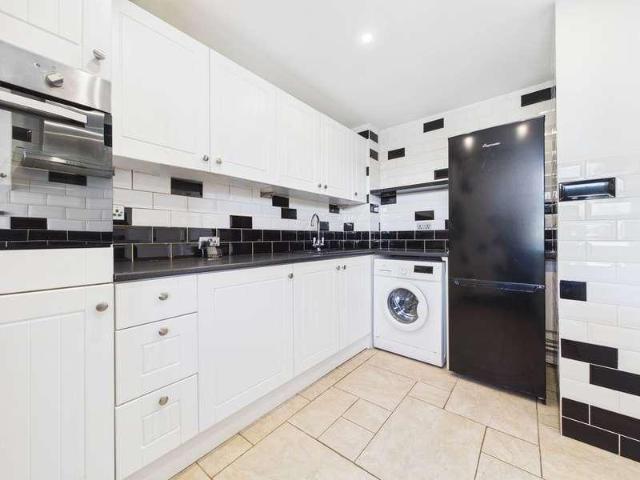 Flat for sale in Biggleswade, Bedfordshire