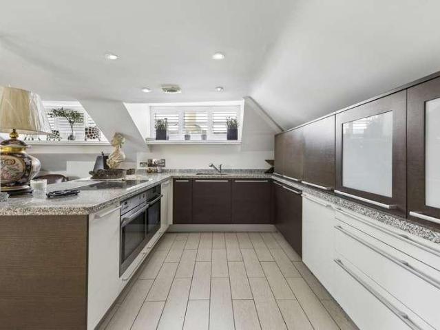 Flat for sale in Montpellier, Cheltenham