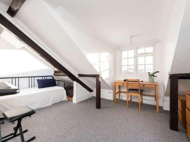 Flat for sale in Black Bourton, Oxfordshire