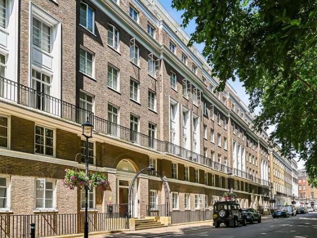 Flat for sale in Marylebone, Greater London