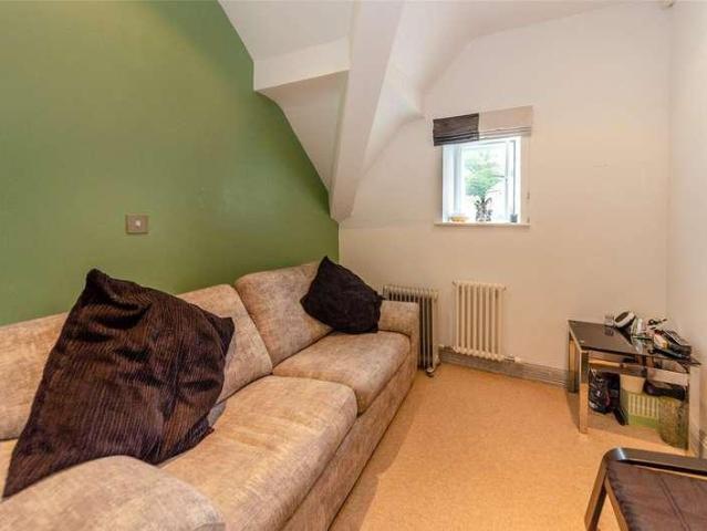 Flat for sale in Llandudno, Wales