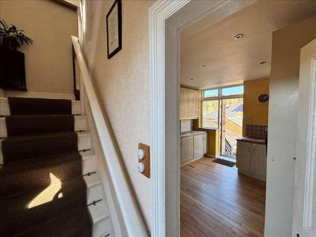 Flat for sale in South Cliff, Kepwick