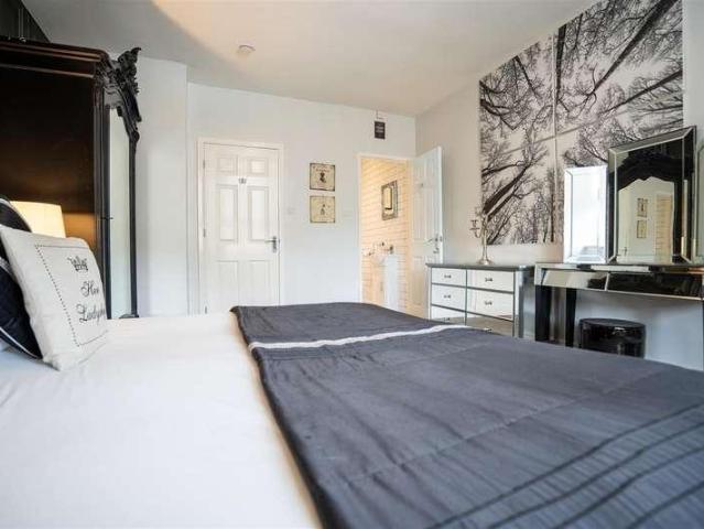 Flat for sale in Stanhope