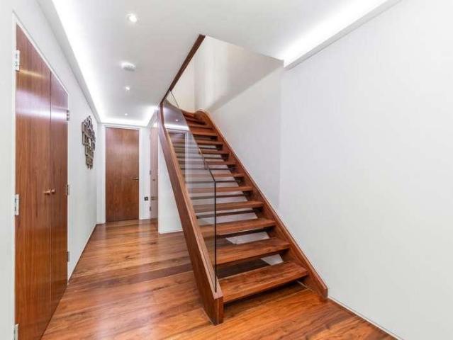 Flat for sale in East Dulwich, Greater London