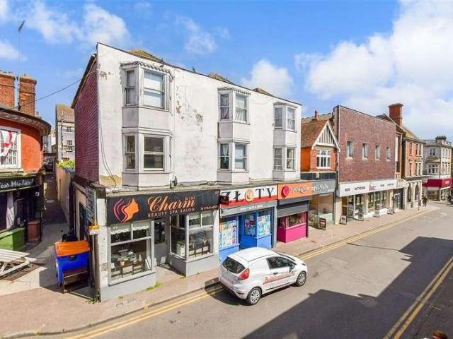 Flat for sale in Chilton, Acol