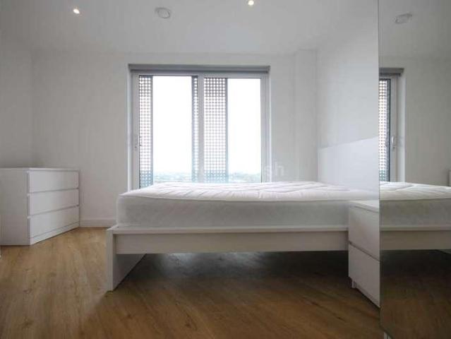 Flat for sale in Georgia, Greater Manchester