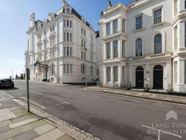 Flat for sale in West Hoe, Mount Wise
