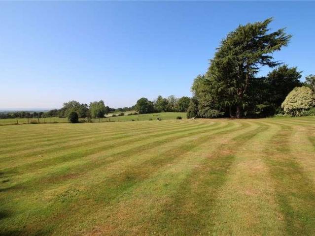 Flat for sale in West Hoathly, Perryfields