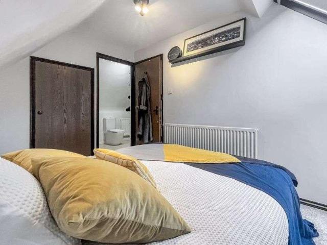 Flat for sale in High Wycombe Community Board, Buckinghamshire