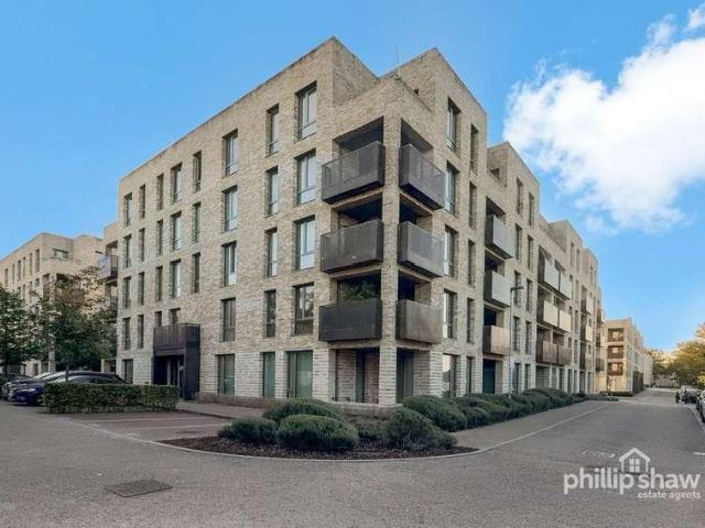 Flat for sale in Greater London