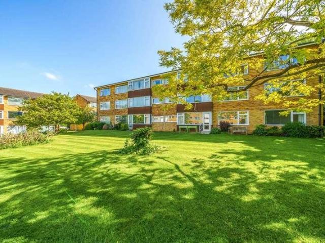 Flat for sale in Abbotswood, Westborough