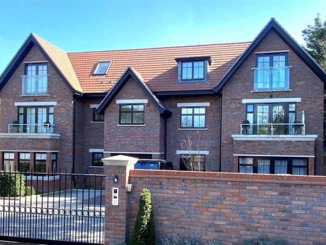 Flat for sale in Lower Green Esher, Blackhills