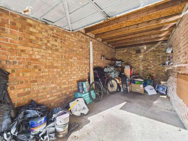 Flat for sale in West Worthing, Worthing