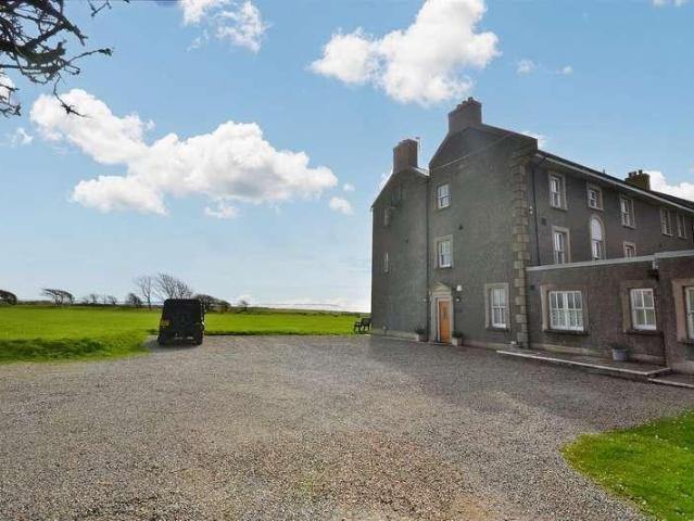 Flat for sale in Solva, Wales