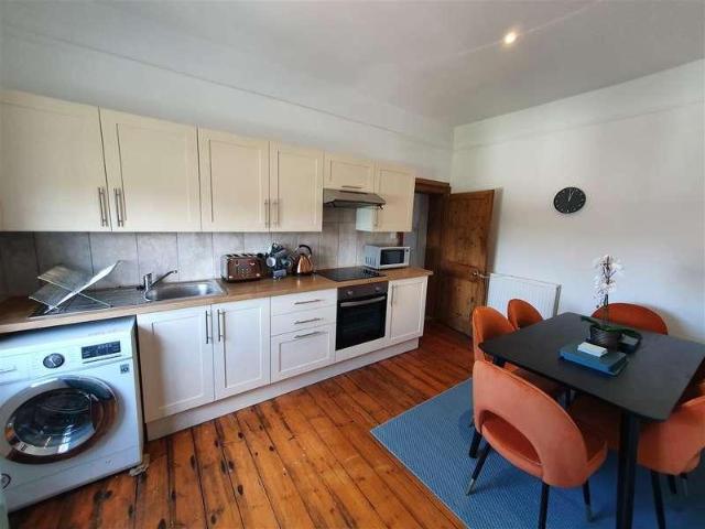 Flat for sale in The King's Mile, The Bridge