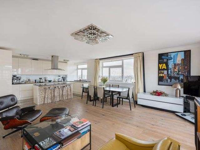 Flat for sale in Belsize Park, Greater London