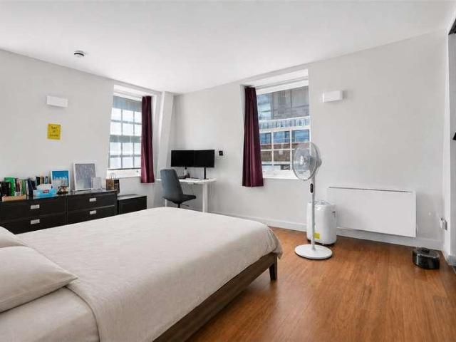 Flat for sale in Clerkenwell, Greater London