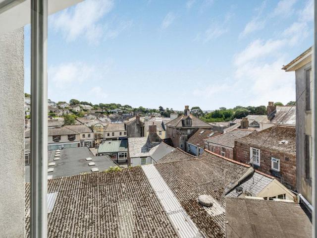 Flat for sale in Strode, Devon