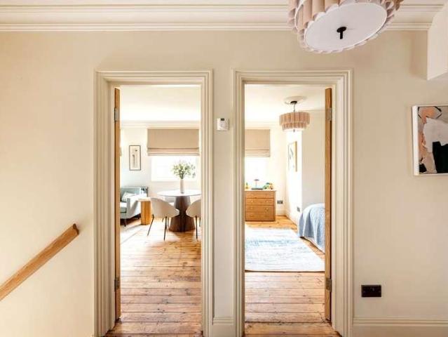 Flat for sale in North Kensington, Greater London