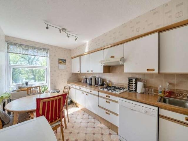 Flat for sale in Little Stanmore, Greater London