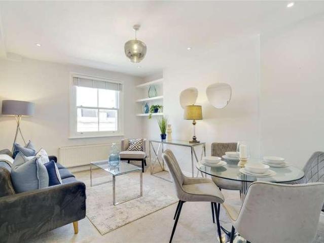 Flat for sale in Clapham Junction, Isle Of Man