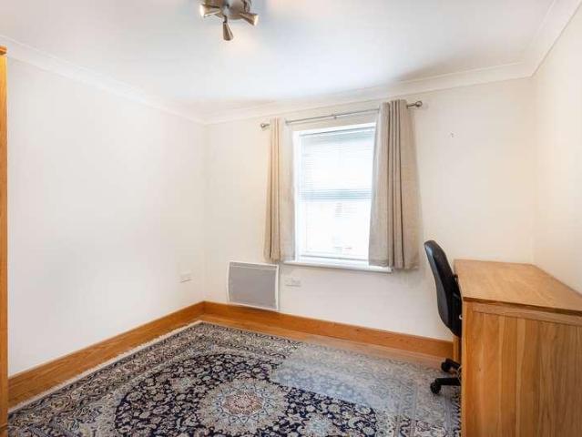 Flat for sale in Waterways, Oxford