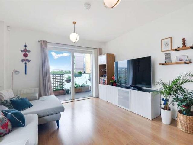 Flat for sale in Alperton, Greater London